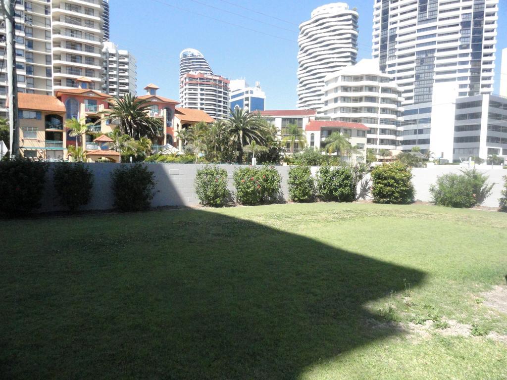 Queensleigh Holiday Apartments Broadbeach Dış mekan fotoğraf