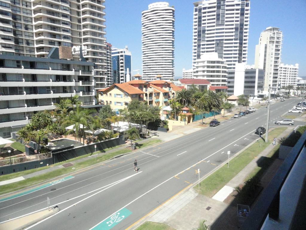 Queensleigh Holiday Apartments Broadbeach Dış mekan fotoğraf